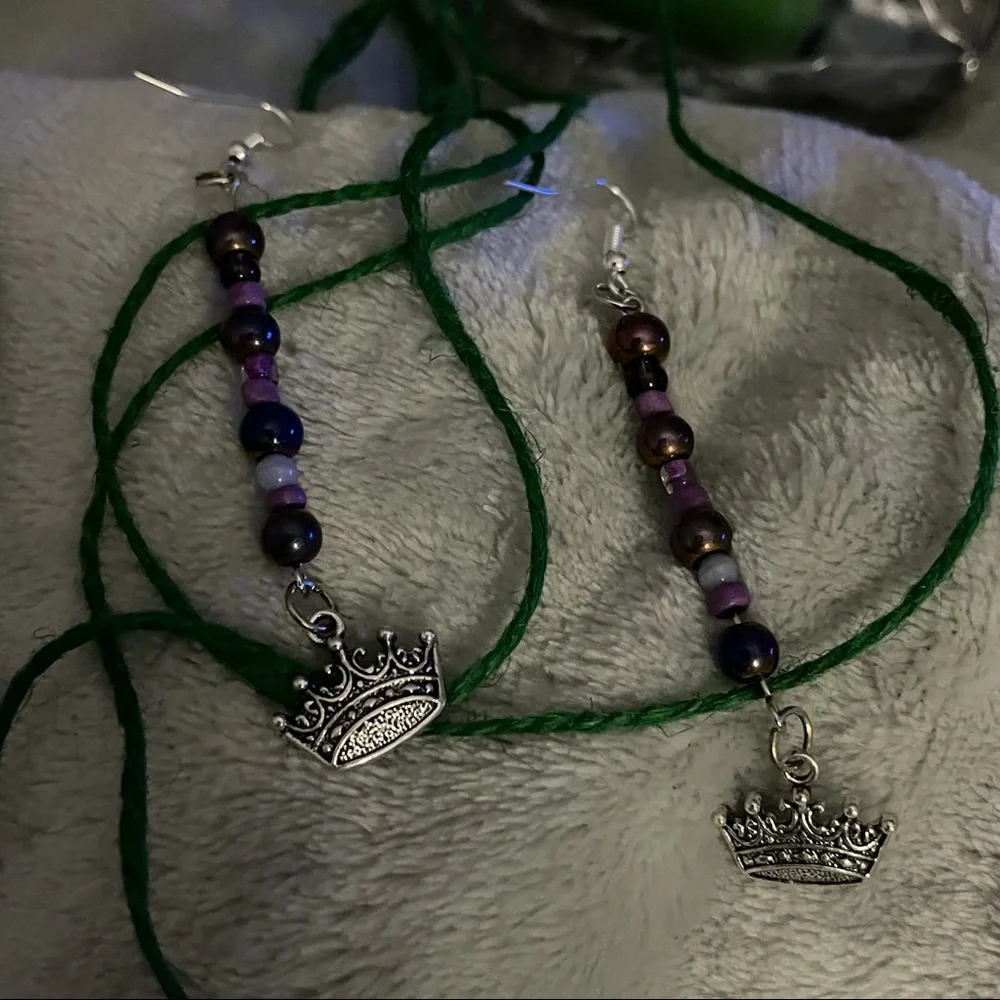 New Handmade Sterling Silver Queen Purple Beaded Dangle Drop Earrings
